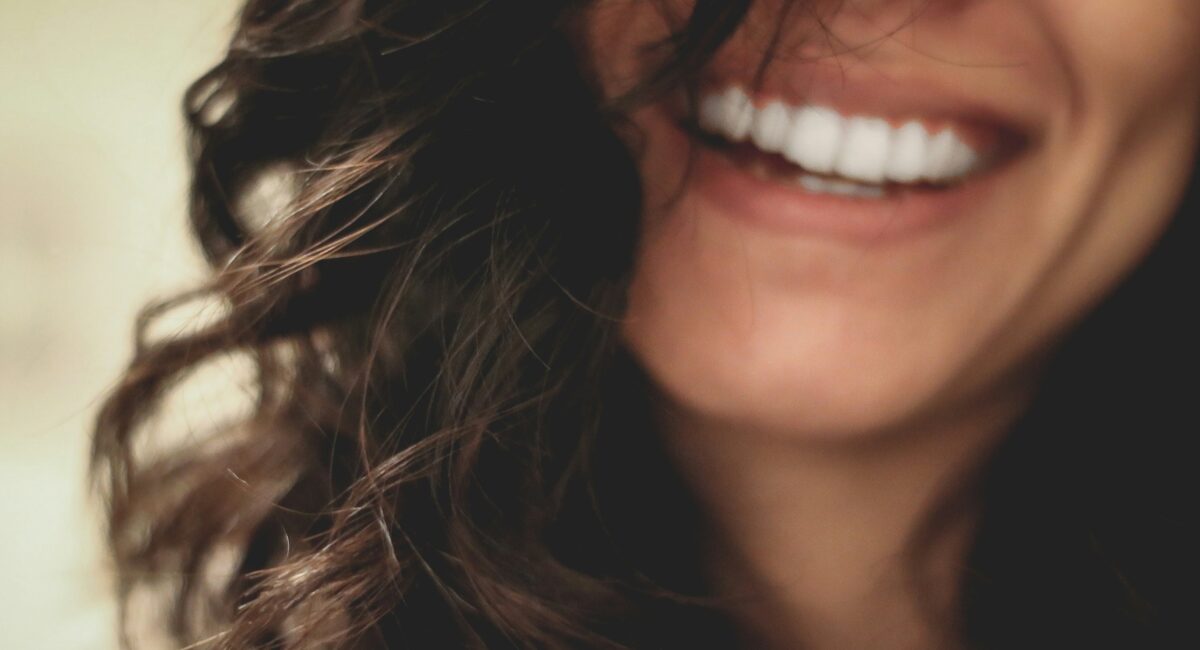 Invisible Braces vs Traditional Braces