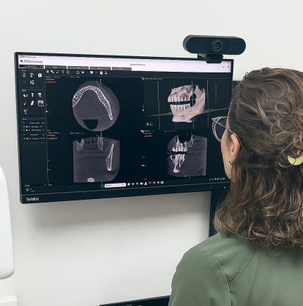 Assistant using CBCT